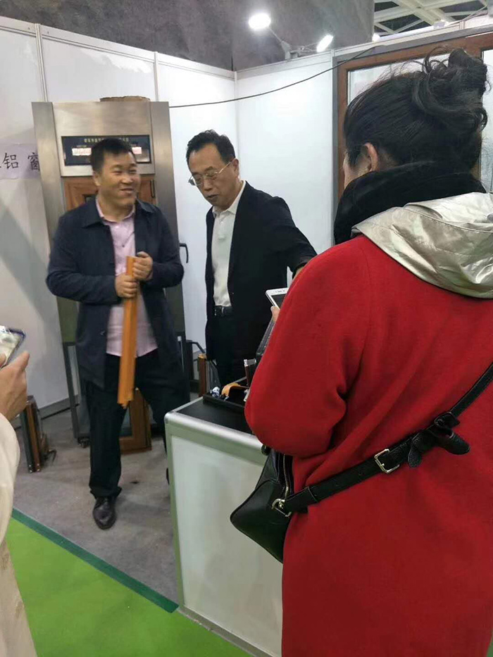 鞍山市天乙門窗有限公司參展2018中國國際沈陽門窗幕墻博覽會(圖3) 鞍山市天乙門窗有限公司參展2018中國國際沈陽門窗幕墻博覽會(圖3)